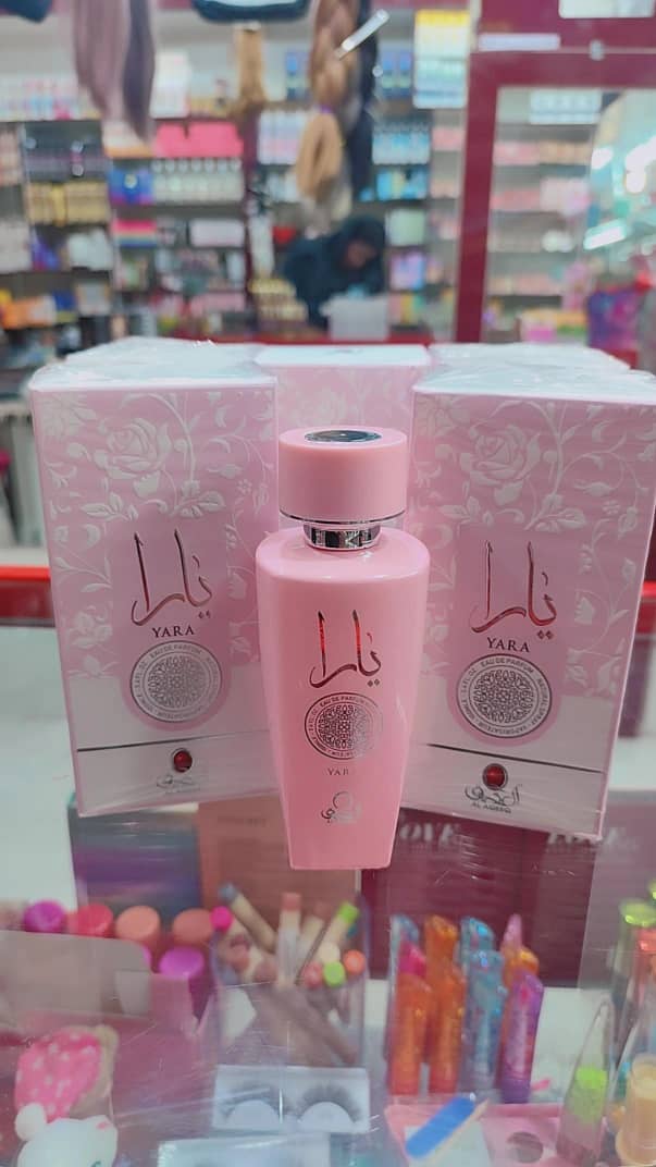 ادکلن یارا صورتی برند العقیق امارات 100ml ( پس کرایه )